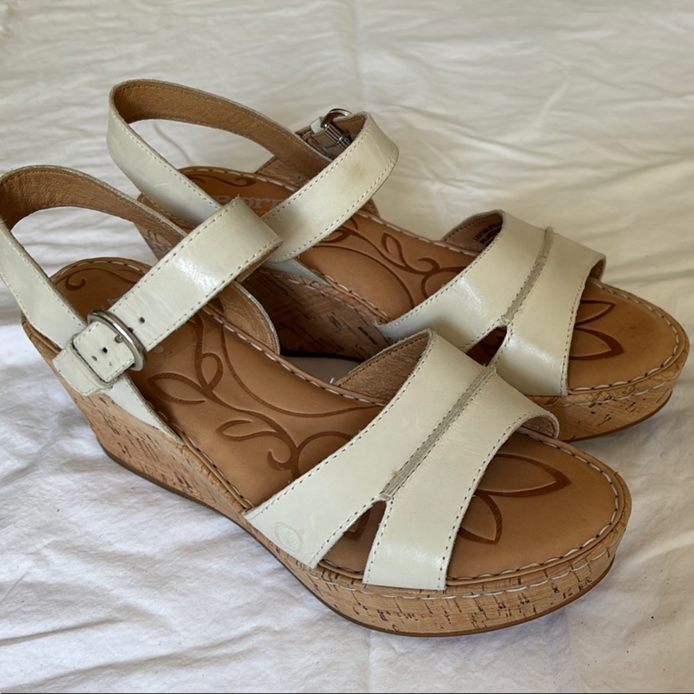 Born Tayen Open Toe Womens size 9 Elegant cream cork Wedge Sandals